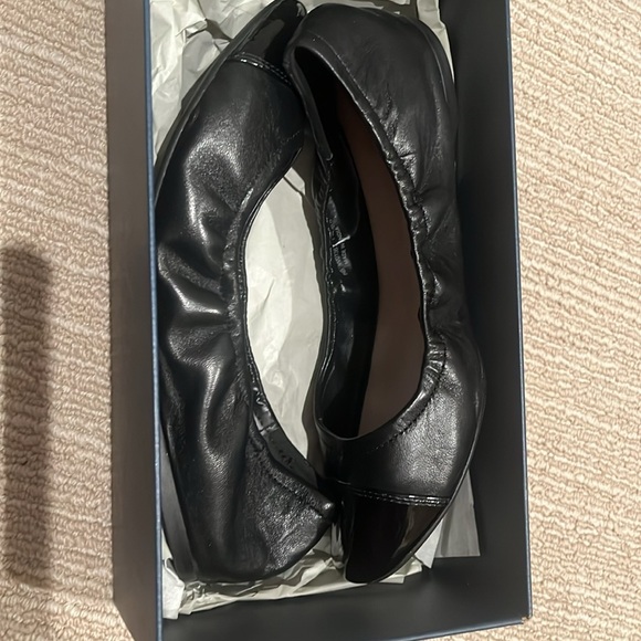 Like new size 8 - Picture 2 of 4